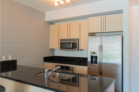 Copropriété à vendre à Miami, Floride: 1 chambre, 64.38 m2 № 2015884 - photo 2