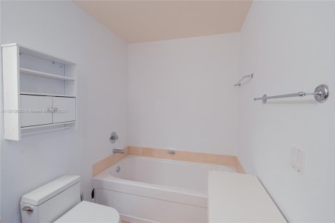 Copropriété à vendre à Miami, Floride: 1 chambre, 64.38 m2 № 2015884 - photo 7