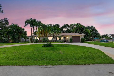 Casa en Lake Worth, Florida 3 dormitorios, 222.41 m2 № 2361638