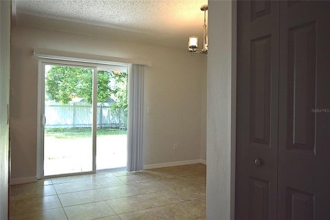 Casa en venta en Brandon, Florida, 3 dormitorios, 95.04 m2 № 1908999 - foto 11