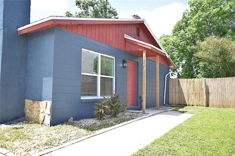 Casa en venta en Brandon, Florida, 3 dormitorios, 95.04 m2 № 1908999 - foto 4