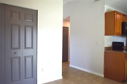 Casa en venta en Brandon, Florida, 3 dormitorios, 95.04 m2 № 1908999 - foto 15
