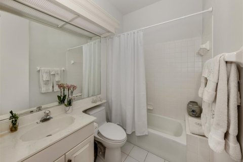 House in Venice, Florida 2 bedrooms, 167.04 sq.m. № 1662104 - photo 19
