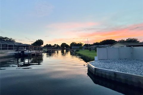House in Tavares, Florida 3 bedrooms, 202.16 sq.m. № 2151186 - photo 4