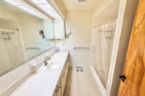 House in Tavares, Florida 3 bedrooms, 202.16 sq.m. № 2151186 - photo 23