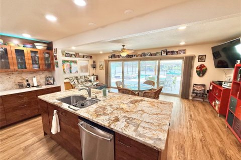 House in Tavares, Florida 3 bedrooms, 202.16 sq.m. № 2151186 - photo 30