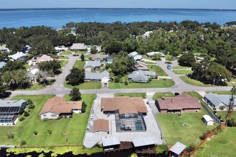 House in Tavares, Florida 3 bedrooms, 202.16 sq.m. № 2151186 - photo 21