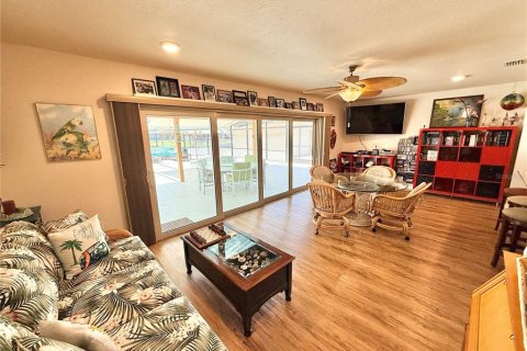 House in Tavares, Florida 3 bedrooms, 202.16 sq.m. № 2151186 - photo 17