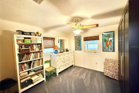 House in Tavares, Florida 3 bedrooms, 202.16 sq.m. № 2151186 - photo 26