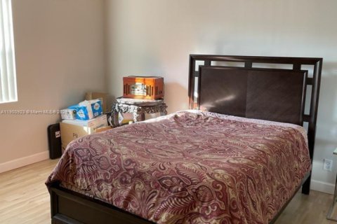 Touwnhouse à vendre à Hialeah, Floride: 3 chambres, 146.97 m2 № 1954323 - photo 16