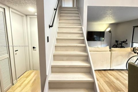 Touwnhouse à vendre à Hialeah, Floride: 3 chambres, 146.97 m2 № 1954323 - photo 20