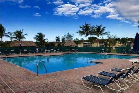 Condominio en alquiler en Homestead, Florida, 2 dormitorios, 98.94 m2 № 1185367 - foto 1