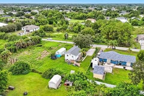 House in Lehigh Acres, Florida 2 bedrooms, 66.89 sq.m. № 1907106 - photo 30
