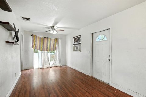 House in Lehigh Acres, Florida 2 bedrooms, 66.89 sq.m. № 1907106 - photo 16