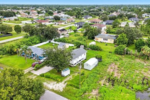 House in Lehigh Acres, Florida 2 bedrooms, 66.89 sq.m. № 1907106 - photo 6