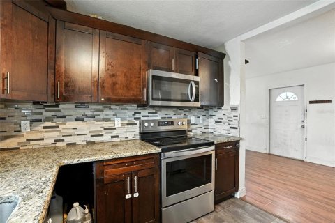 House in Lehigh Acres, Florida 2 bedrooms, 66.89 sq.m. № 1907106 - photo 20