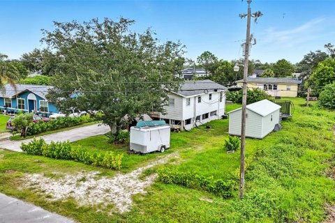 House in Lehigh Acres, Florida 2 bedrooms, 66.89 sq.m. № 1907106 - photo 5