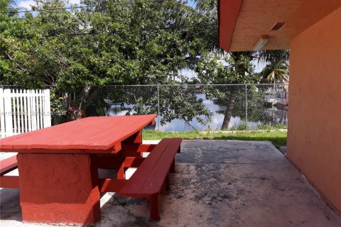 Apartamento en alquiler en Hialeah, Florida, 1 dormitorio, 74.32 m2 № 2081267 - foto 13