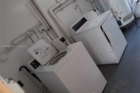 Apartamento en alquiler en Hialeah, Florida, 1 dormitorio, 74.32 m2 № 2081267 - foto 11