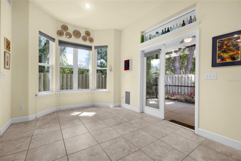 House in Gainesville, Florida 4 bedrooms, 190.08 sq.m. № 1723457 - photo 9