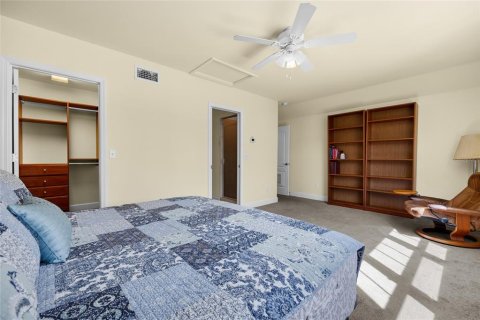House in Gainesville, Florida 4 bedrooms, 190.08 sq.m. № 1723457 - photo 28