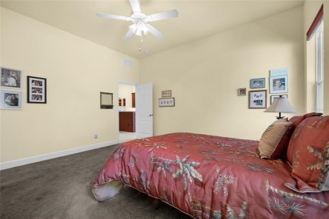 House in Gainesville, Florida 4 bedrooms, 190.08 sq.m. № 1723457 - photo 15