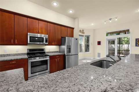 House in Gainesville, Florida 4 bedrooms, 190.08 sq.m. № 1723457 - photo 4