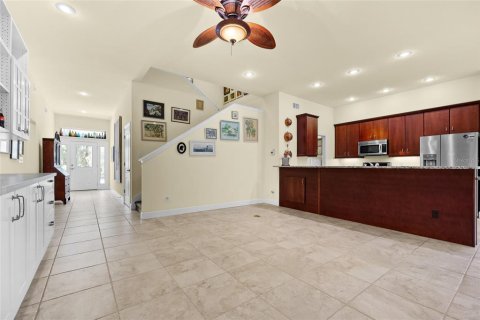 House in Gainesville, Florida 4 bedrooms, 190.08 sq.m. № 1723457 - photo 8