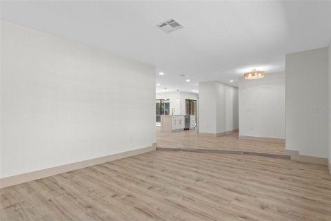 Villa ou maison à vendre à Spring Hill, Floride: 3 chambres, 179.86 m2 № 2428815 - photo 10