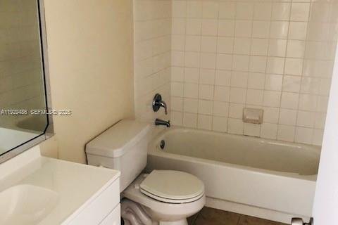 Condominio en alquiler en Pompano Beach, Florida, 2 dormitorios, 98.2 m2 № 1987801 - foto 17