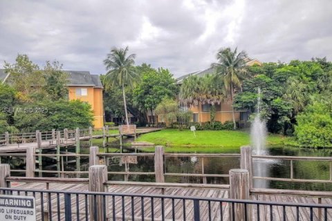 Condominio en alquiler en Pompano Beach, Florida, 2 dormitorios, 98.2 m2 № 1987801 - foto 16