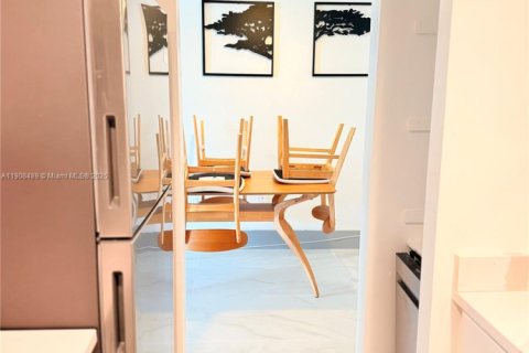 Снять в аренду кондоминиум в Норт-Бей-Виллидж, Флорида 1 спальня, 64.57м2, № 1964319 - фото 10