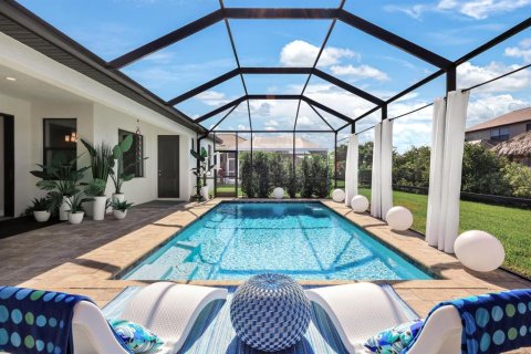 House in Cape Coral, Florida 4 bedrooms, 185.62 sq.m. № 1791394 - photo 23