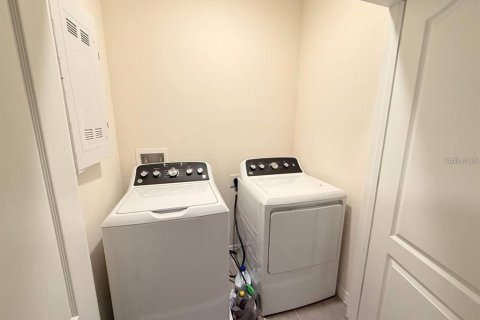 Adosado en venta en Davenport, Florida, 3 dormitorios, 135.92 m2 № 2204789 - foto 12