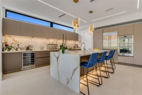 Casa en venta en Surfside, Florida, 5 dormitorios, 290.23 m2 № 2007608 - foto 15