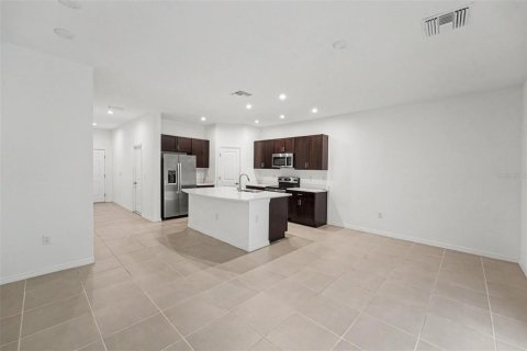 Townhouse in Palmetto, Florida 3 bedrooms, 130.71 sq.m. № 2156323 - photo 4