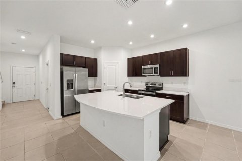Townhouse in Palmetto, Florida 3 bedrooms, 130.71 sq.m. № 2156323 - photo 3