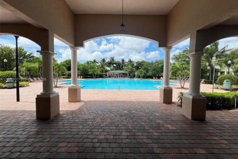 Townhouse in Homestead, Florida 3 bedrooms, 146.79 sq.m. № 2155042 - photo 24