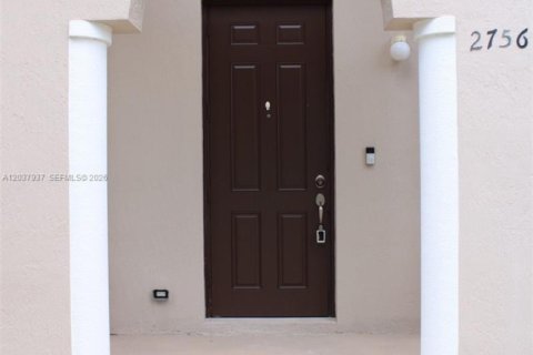Townhouse in Homestead, Florida 3 bedrooms, 146.79 sq.m. № 2155042