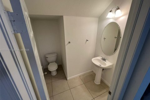 Townhouse in Homestead, Florida 3 bedrooms, 146.79 sq.m. № 2155042 - photo 8