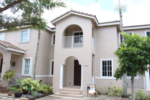 Townhouse in Homestead, Florida 3 bedrooms, 146.79 sq.m. № 2155042 - photo 3