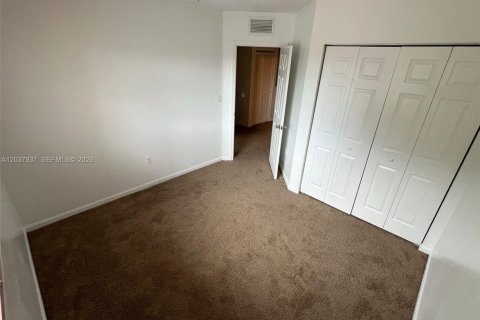 Townhouse in Homestead, Florida 3 bedrooms, 146.79 sq.m. № 2155042 - photo 14