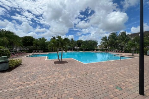 Townhouse in Homestead, Florida 3 bedrooms, 146.79 sq.m. № 2155042 - photo 26