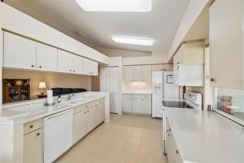 Villa ou maison à vendre à Hudson, Floride: 2 chambres, 168.9 m2 № 2142815 - photo 3