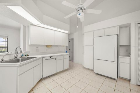 House in Punta Gorda, Florida 3 bedrooms, 198.63 sq.m. № 1772714 - photo 21