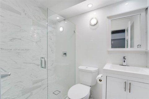 Copropriété à louer à Miami Beach, Floride: 1 chambre, 104.52 m2 № 2181632 - photo 14