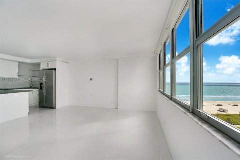 Copropriété à louer à Miami Beach, Floride: 1 chambre, 104.52 m2 № 2181632 - photo 5
