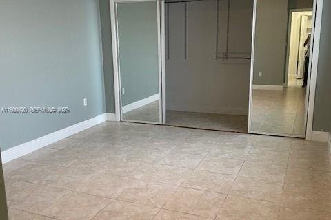 Townhouse in Miami, Florida 3 bedrooms, 125.33 sq.m. № 2049887 - photo 7