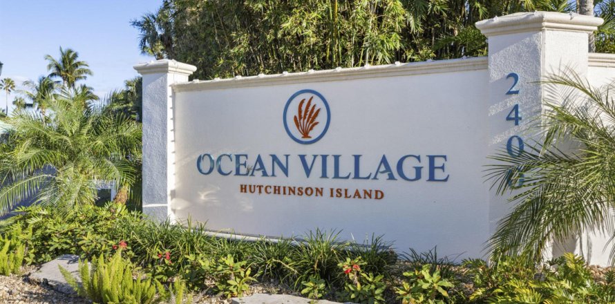 Condo in St. Lucie, Florida, 1 bedroom № 2146255