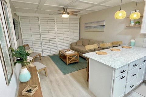 Condo in St. Lucie, Florida, 1 bedroom № 2146255 - photo 7